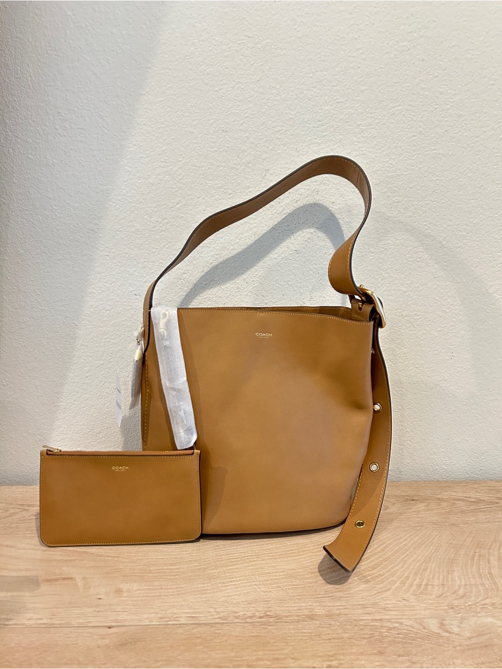 NWT COACH Bleecker Medium Leather Bucket Bag Honey Brown, $450